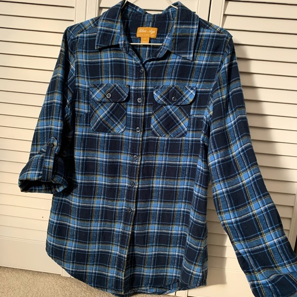 Blue Age denim collection Tops - Comfortable Blue flannel Note size runs like a med